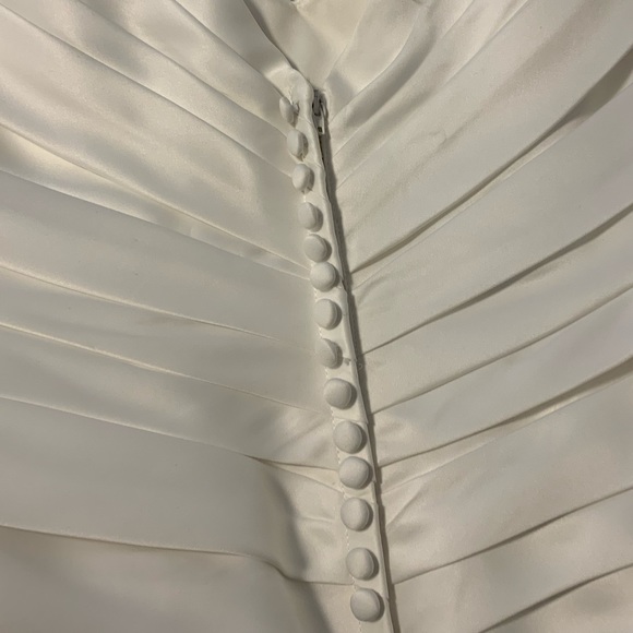 Allure Romance Bridal Gown - Picture 4 of 5